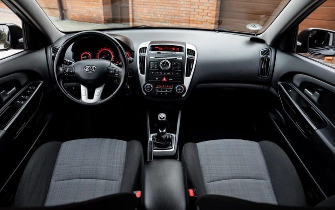 Kia Ceed cena 21900 przebieg: 160000, rok produkcji 2009 z Radom małe 742